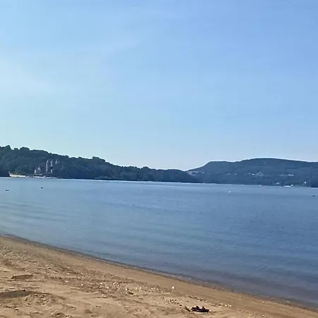 Le Du Avec Et Piscine Privés Pour Le Printemps Et L'été Et Poêle à Bois Réconfortant En Hiver Chalet *