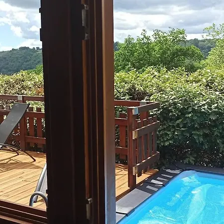 Chalet Le Du Avec Et Piscine Privés Pour Le Printemps Et L'été Et Poêle à Bois Réconfortant En Hiver *